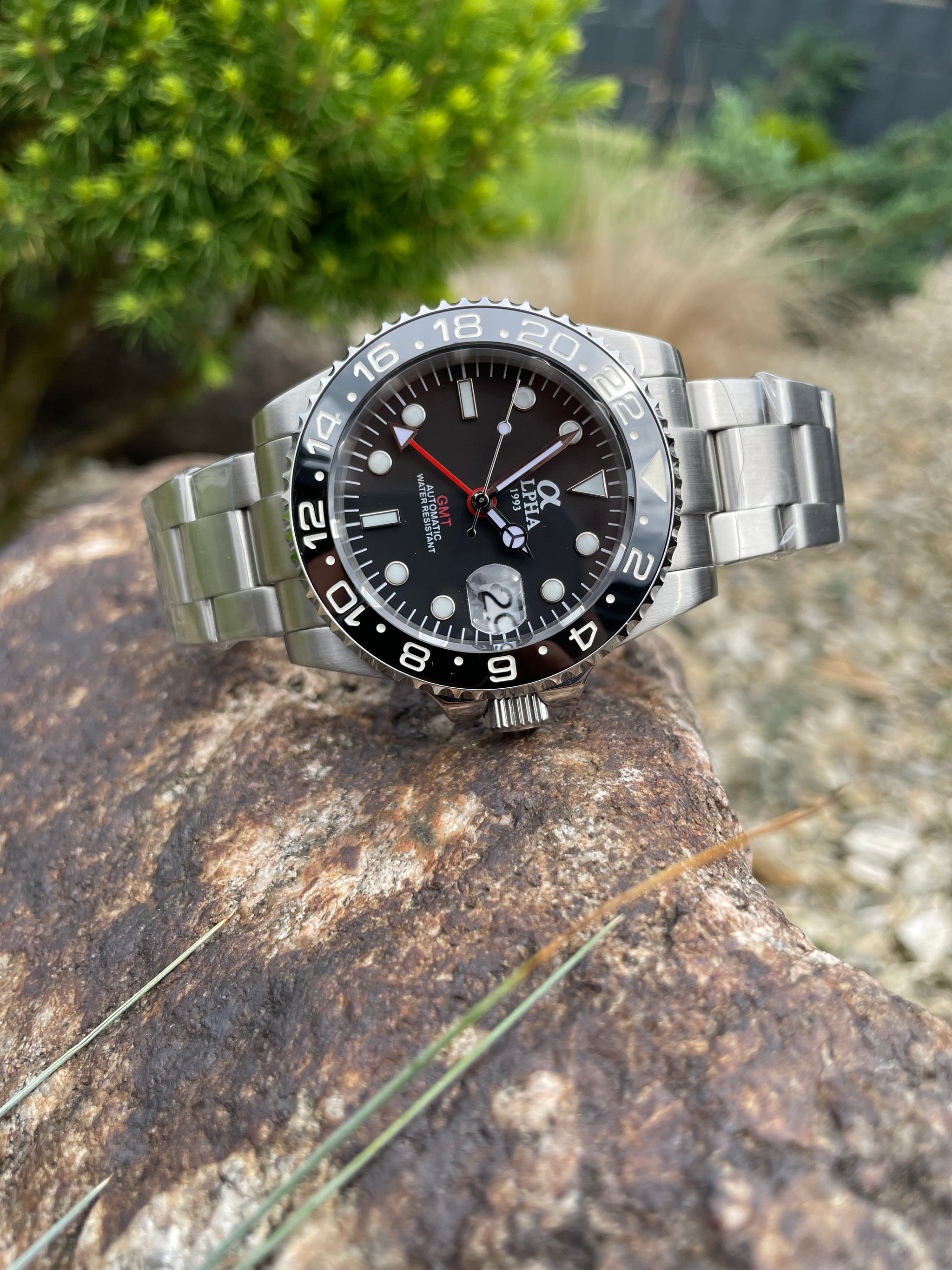Alpha Cubic Watch Collection Alpha GMT automatic watch with ceramic bezel – ALPHA EUROPE